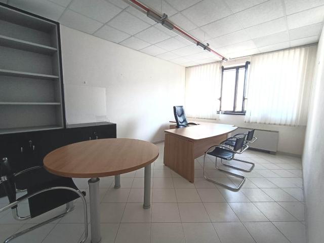 Ufficio in vendita, Carrara avenza