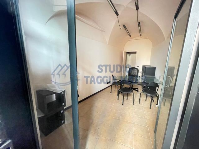 Ufficio in Vendita a Taggia