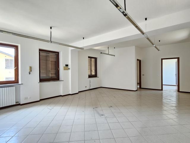 UFFICIO in VENDITA a TREVIGLIO