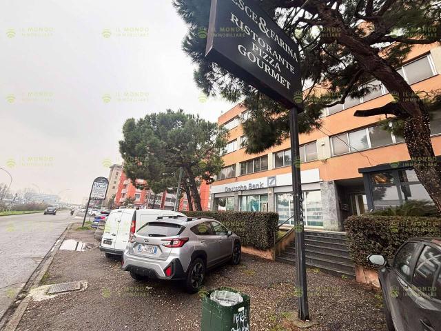 Ufficio in vendita a Trezzano Sul Naviglio