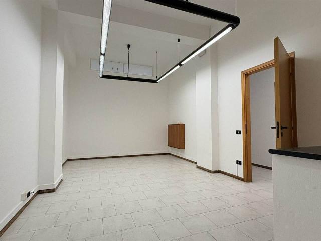 Ufficio in vendita a Trecastagni
