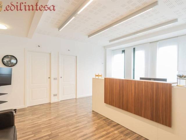 Ufficio in vendita a Vimercate