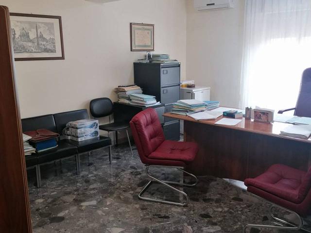Ufficio in vendita a Vittoria