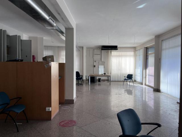 Ufficio in Vendita a Aci Castello