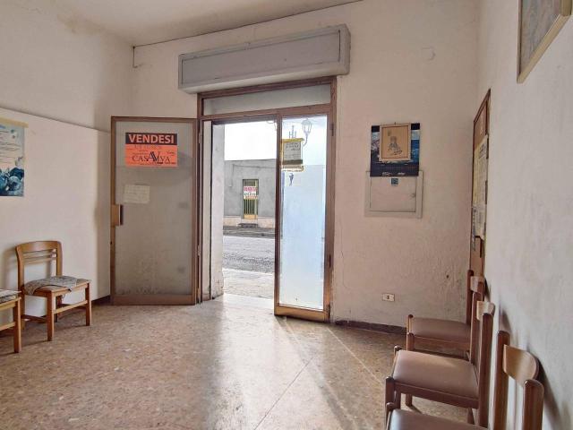Ufficio in vendita a Acquaviva Picena