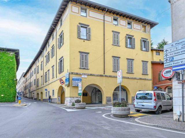 Ufficio in vendita a Alzano Lombardo