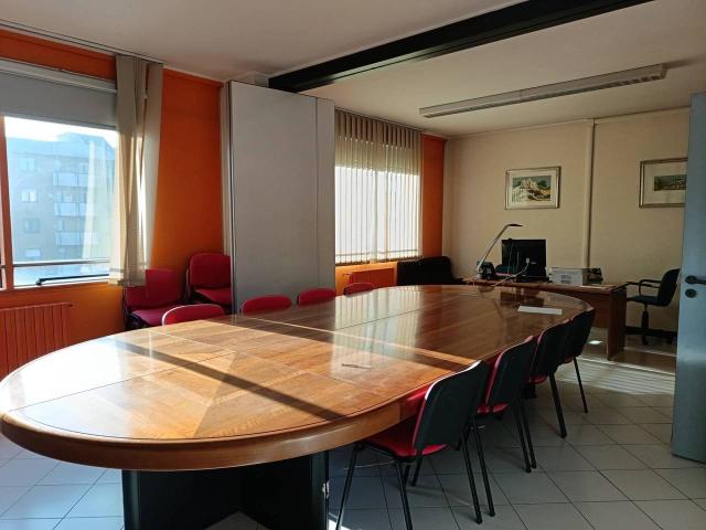 Ufficio in vendita a Asti