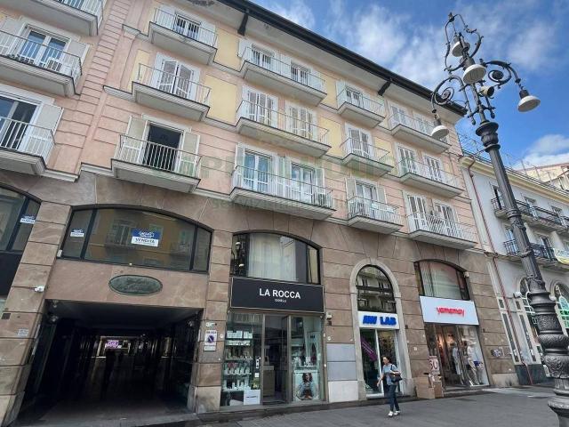 Ufficio in vendita a Avellino