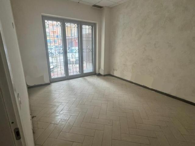 Ufficio in vendita a Aversa