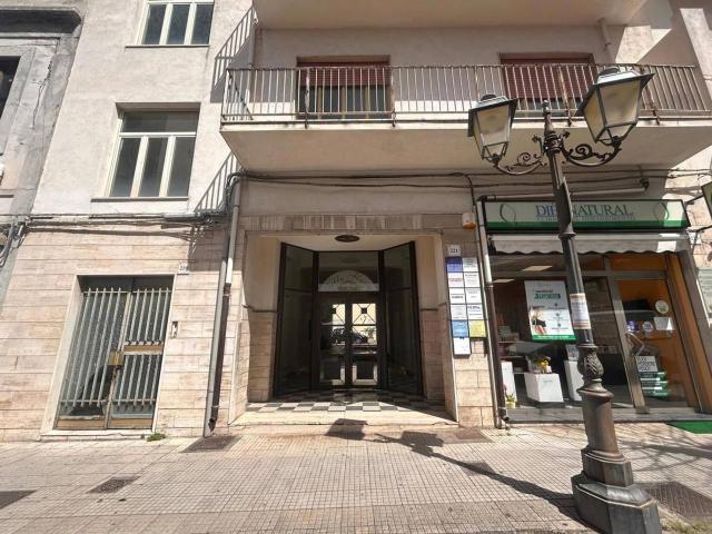 Ufficio in vendita a Barcellona Pozzo Di Gotto