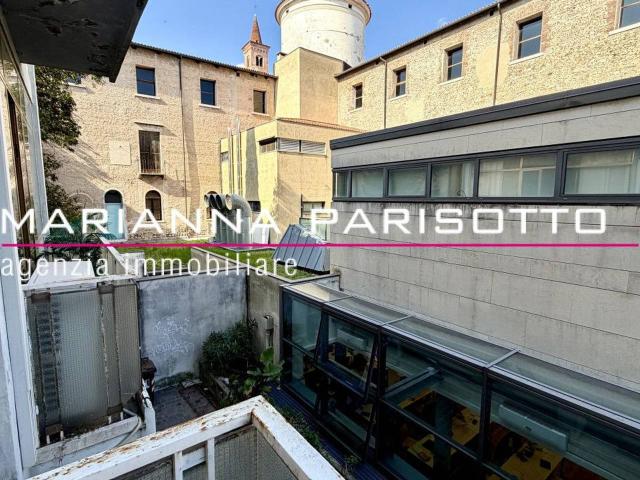 Ufficio in vendita a Bassano Del Grappa