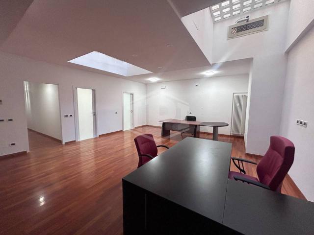 Ufficio in vendita a Bologna