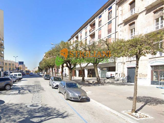 Ufficio in vendita a Campobasso, Centro