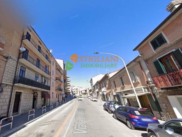 Ufficio in vendita a Campobasso, Semicentro
