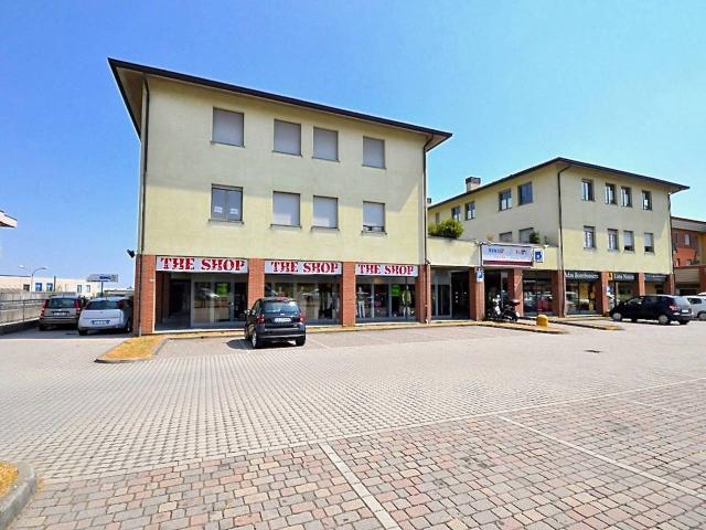 Ufficio in vendita a Calusco D'Adda