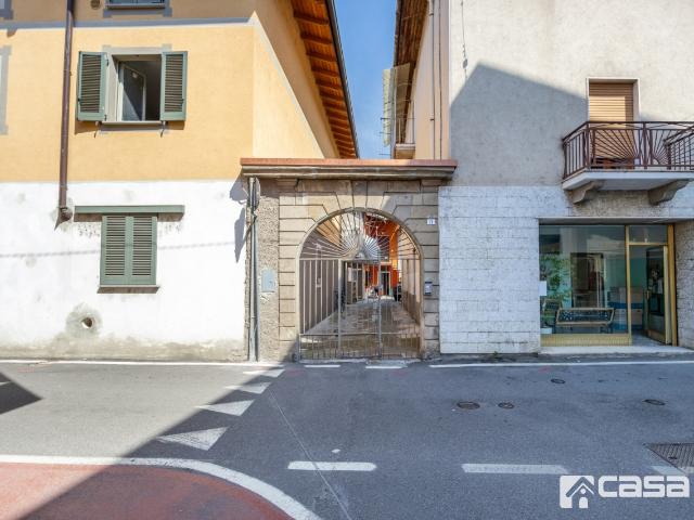 UFFICIO in VENDITA a CAPRIATE SAN GERVASIO