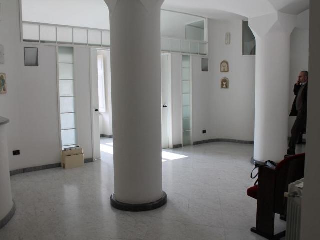 Ufficio in vendita a Carrara