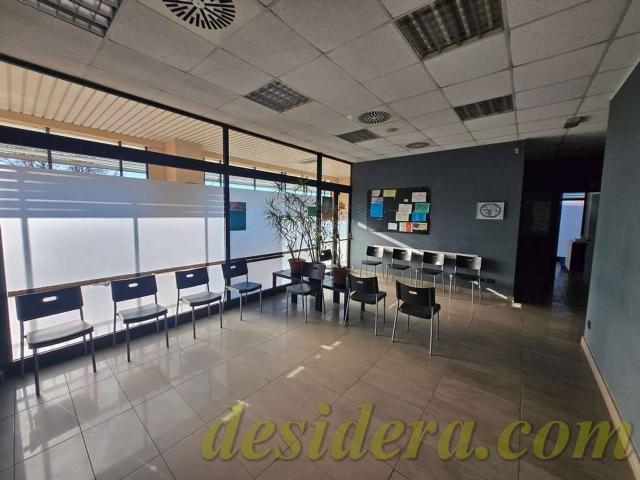 Ufficio in vendita a Castelletto Sopra Ticino