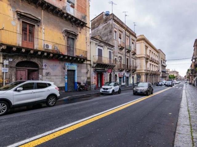 Ufficio in vendita a Catania, Via Etnea via Umberto
