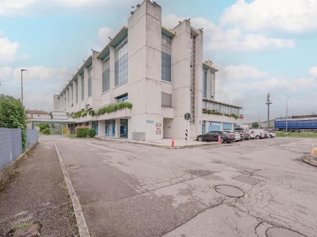 Ufficio in vendita a Conegliano