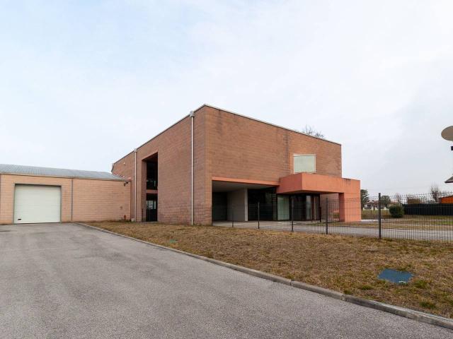 Ufficio in vendita a Cordenons