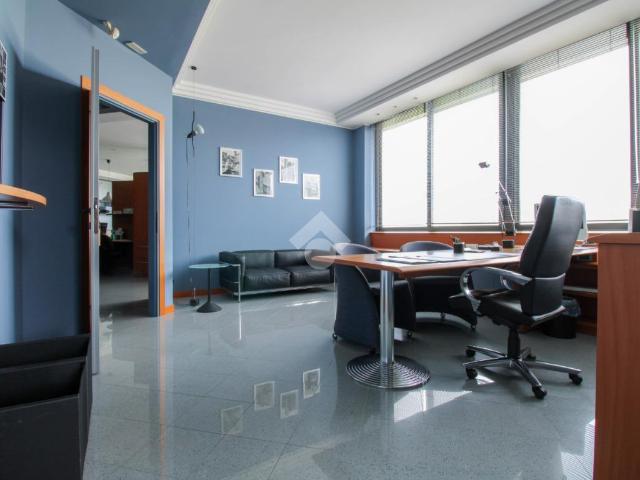 Ufficio in vendita a Curno