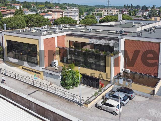 Ufficio in vendita a Desenzano Del Garda
