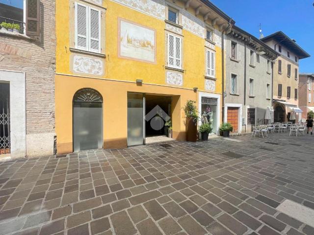 Ufficio in vendita a Desenzano Del Garda