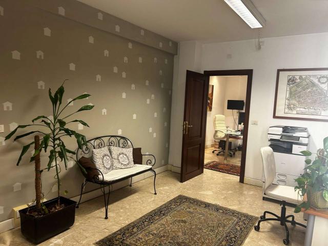 Ufficio in vendita a Ferrara