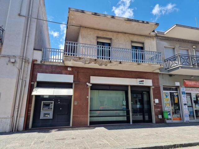Ufficio in vendita a Fiumefreddo Di Sicilia