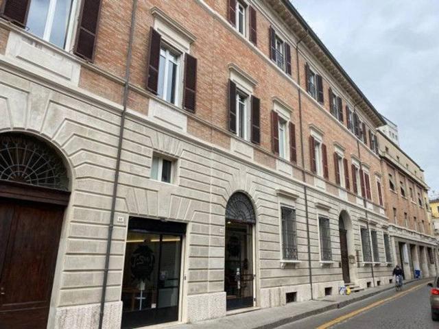 Ufficio in vendita a Forli'