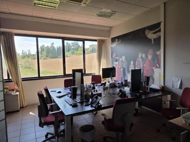 Ufficio in vendita a Isola D'arbia Siena 183 mq Rif: 1424716