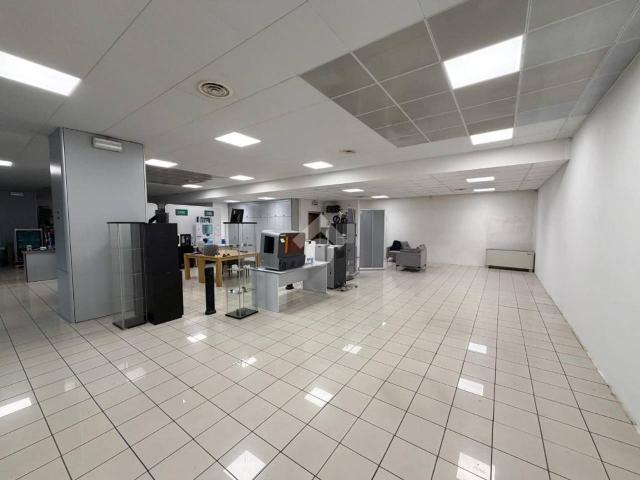 Ufficio in vendita a Lecco