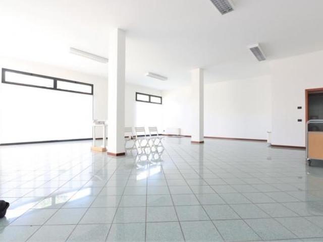 Ufficio in vendita a Longare