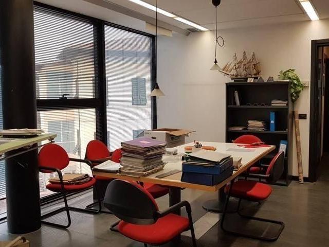 Ufficio in vendita a Lucca