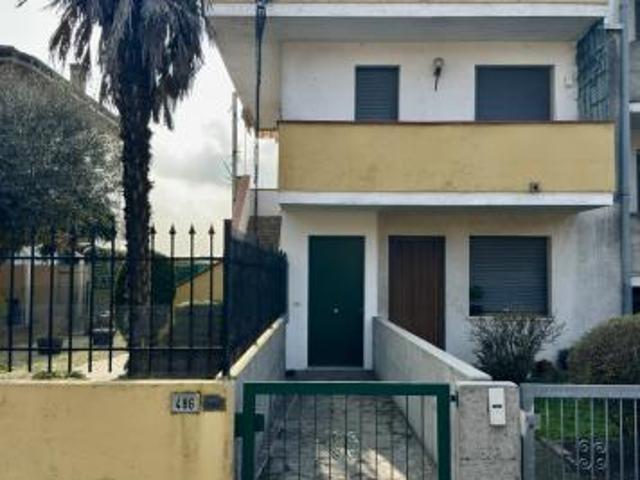 Ufficio in vendita a Lusia