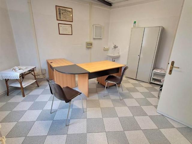 Ufficio in vendita a Magnacavallo