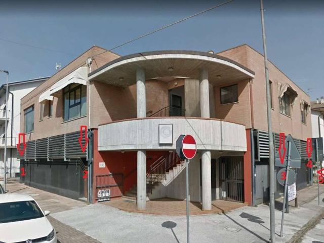Ufficio in vendita a Maiolati Spontini