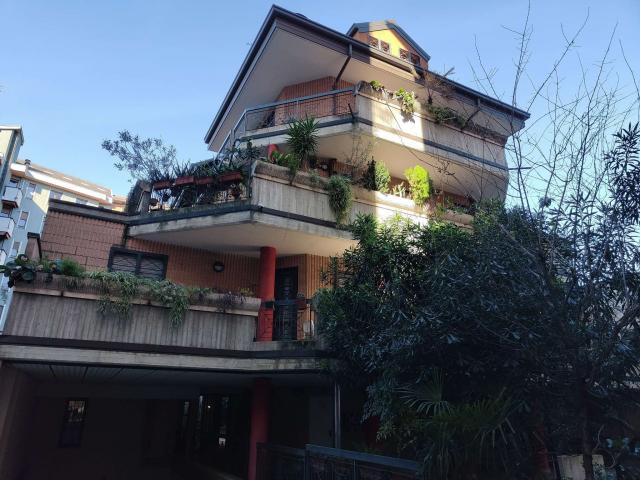 UFFICIO in VENDITA a MILANO MACIACHINI / ISTRIA / TESTI