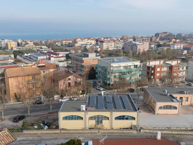 Ufficio in vendita a Montemarciano