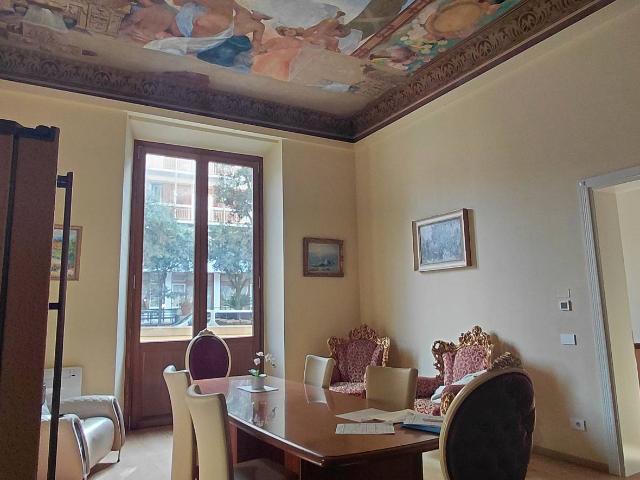 Ufficio in vendita a Montecatini Terme, Nievole