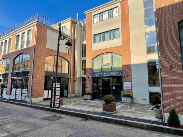 Ufficio in vendita a Montecorvino Pugliano