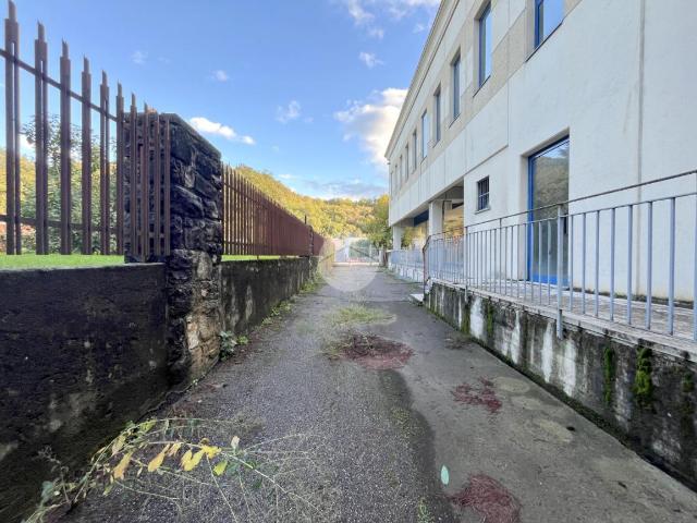 Ufficio in vendita a Monticelli Brusati