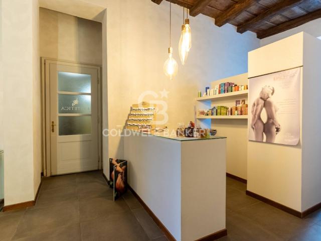 Ufficio in vendita a Novara, Centro