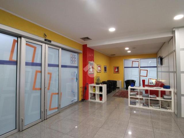 Ufficio in vendita a Osio Sotto