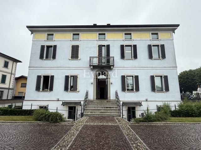 UFFICIO in VENDITA a ROMANO DI LOMBARDIA ROMANO DI LOMBARDIA