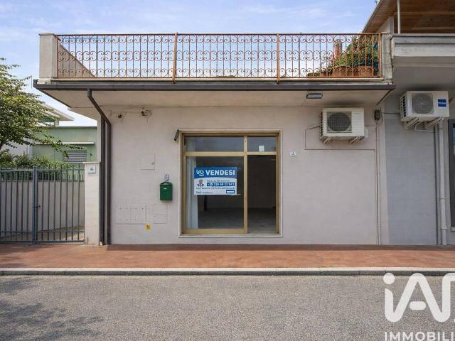 Ufficio in vendita a Roseto Degli Abruzzi