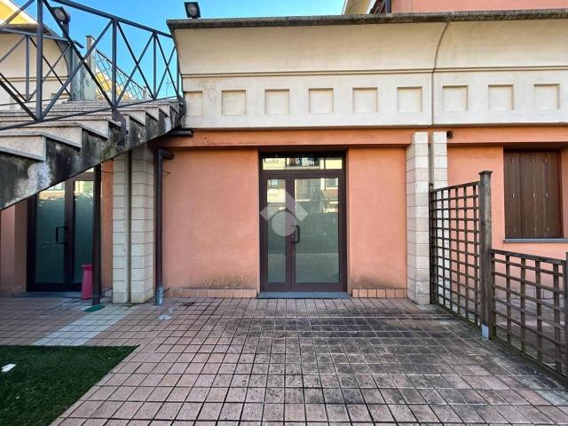 Ufficio in vendita a Scanzorosciate