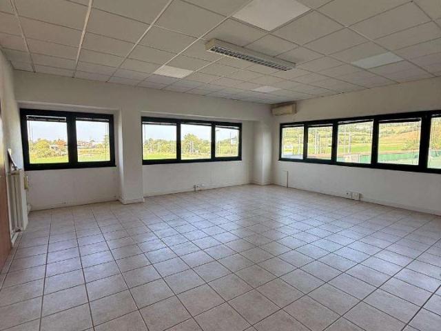 Ufficio in vendita a San Polo D'Enza