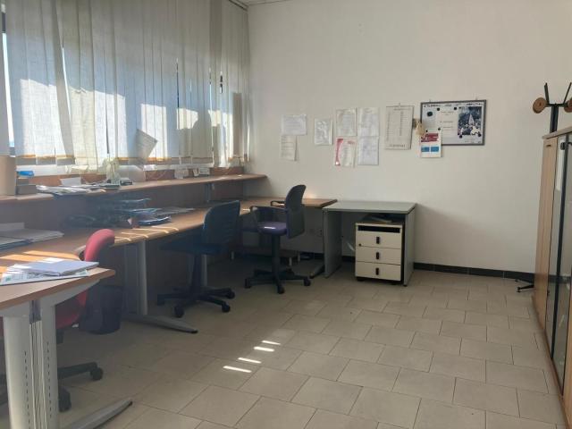 Ufficio in Vendita a Sarzana